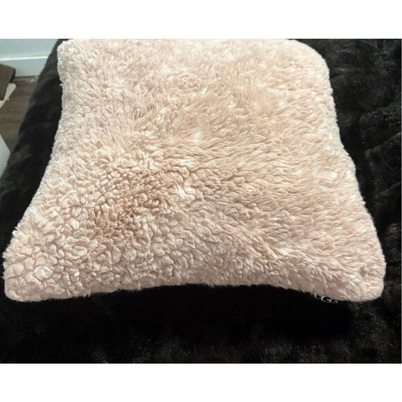 UGG Koolaburra Ariella Textured Faux Fur Violet Pink Throw Pillow - Picture 1 of 4